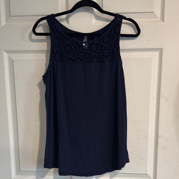 GAP Blue Tank Top with Lace Detailing women’s medium - Picture 1 of 11